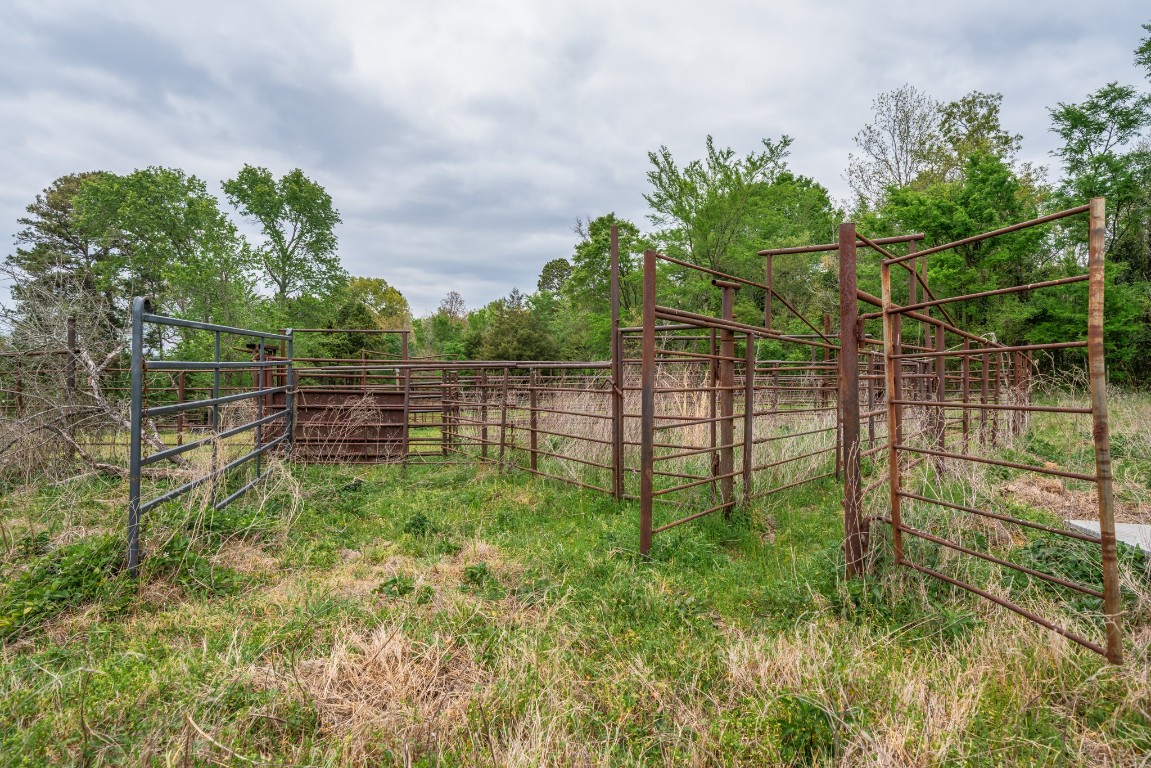 155 Ore City Tx 75683 Tyler, TX 75708 - Photo 29 of 50 a view of yard with small space