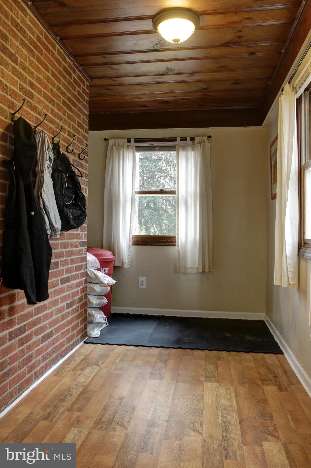 150 Inverness Road Severna Park, MD 21146 - Photo 11 of 30 SPARE ROOM FOR OFFICE, ETC.