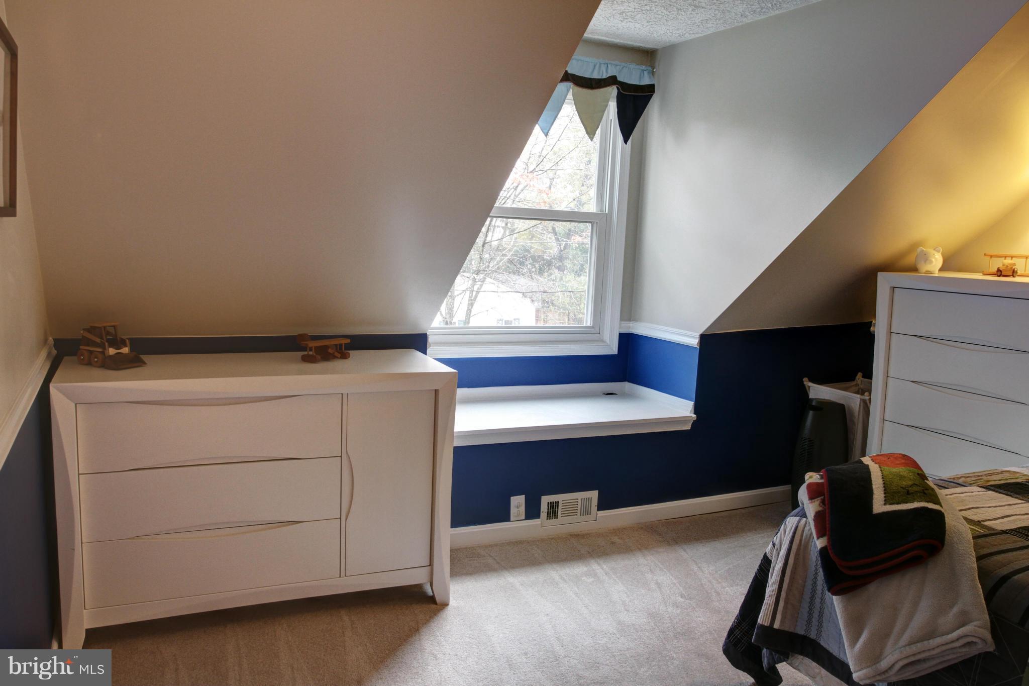 150 Inverness Road Severna Park, MD 21146 - Photo 20 of 30 Bedroom upstairs