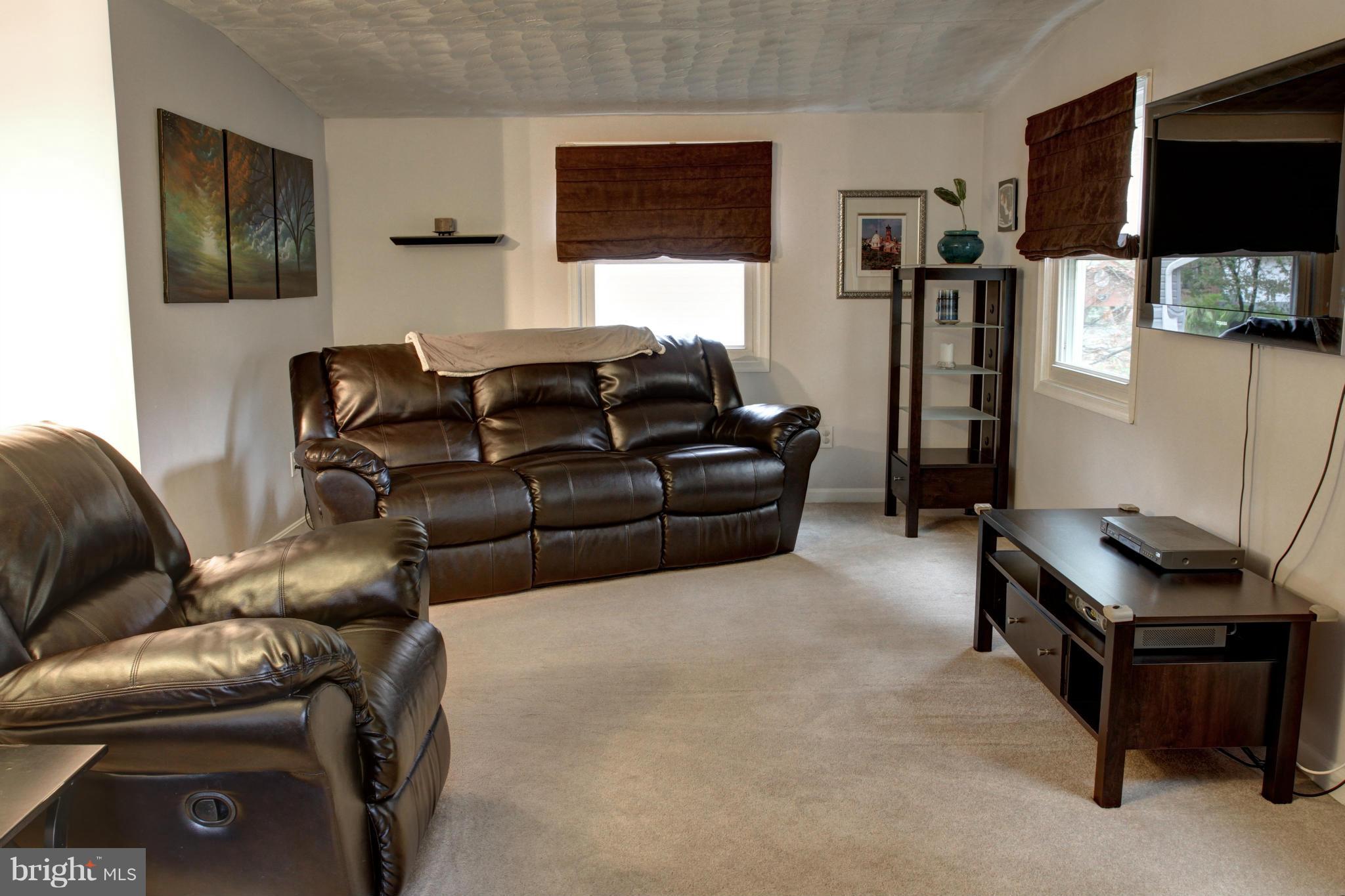 150 Inverness Road Severna Park, MD 21146 - Photo 21 of 30 Spacious family room