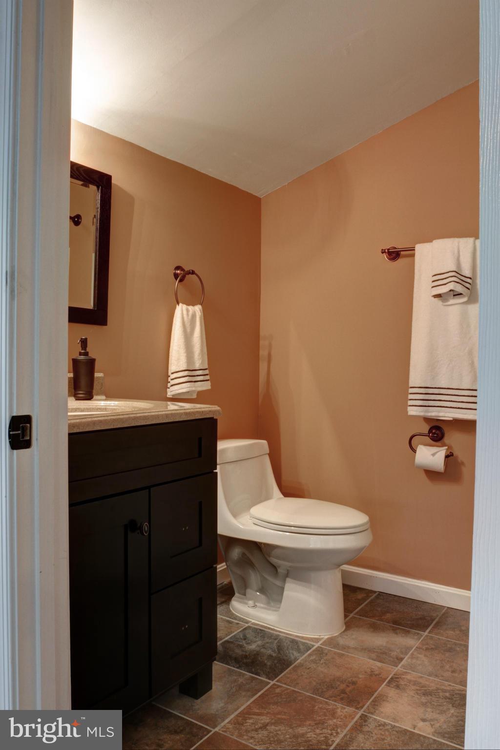 150 Inverness Road Severna Park, MD 21146 - Photo 26 of 30 Apartment full bath