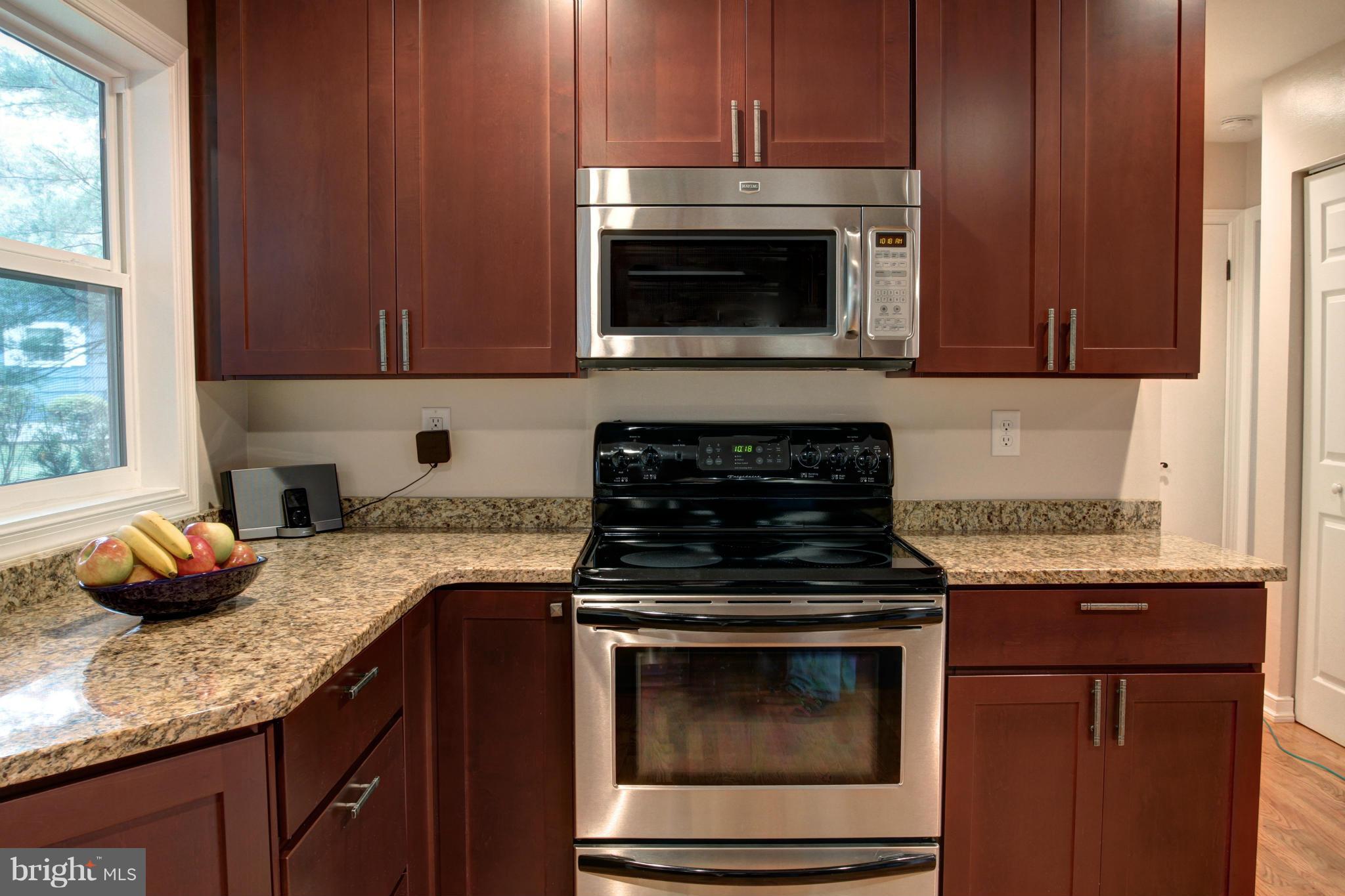 150 Inverness Road Severna Park, MD 21146 - Photo 7 of 30 Stainless Steel Appliances
