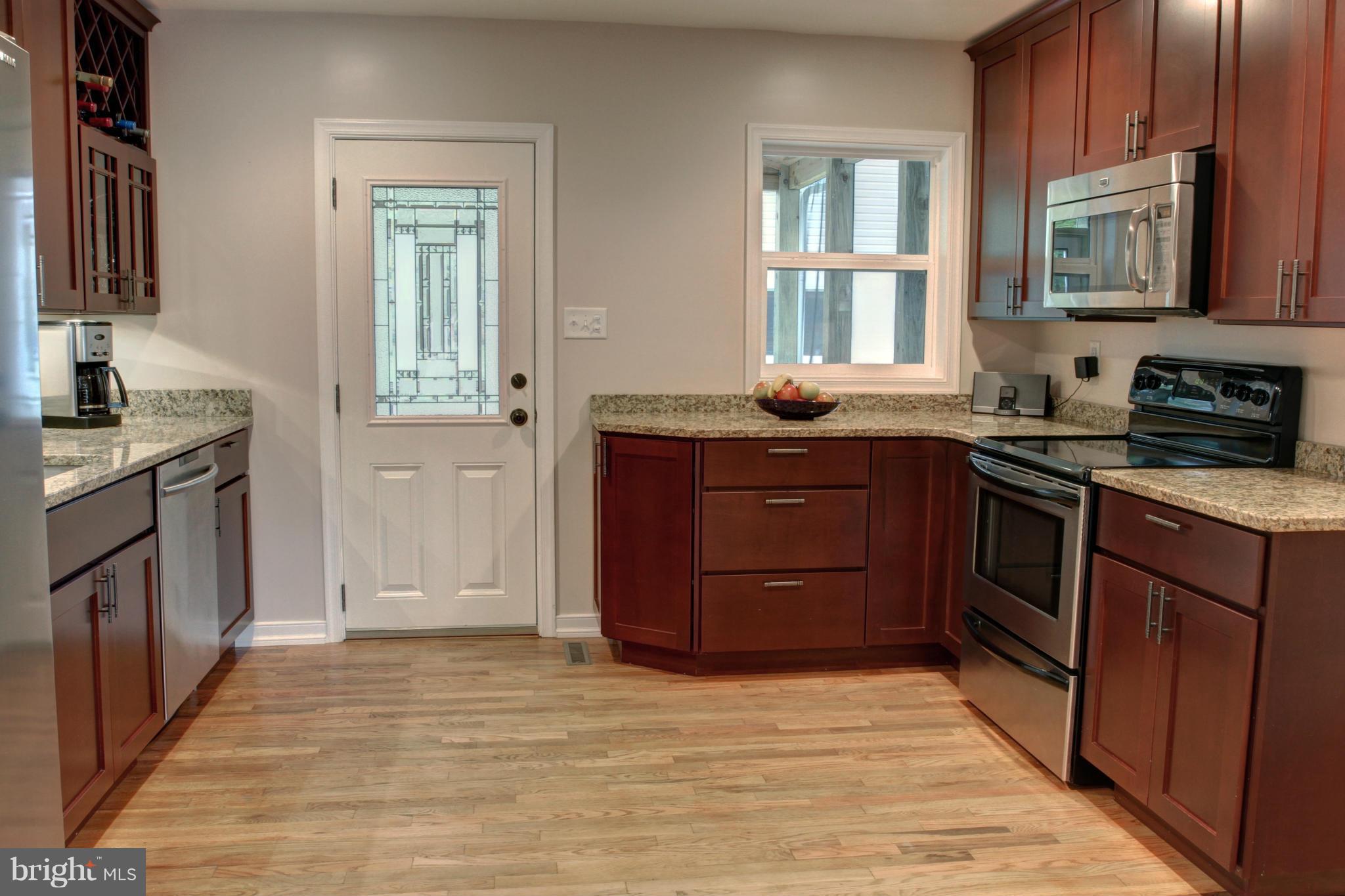 150 Inverness Road Severna Park, MD 21146 - Photo 8 of 30 TOTALLY UPDATED