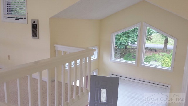 90 Fox Run Road Banner Elk, NC 28604 - Photo 3 of 16 Gallery Image 3