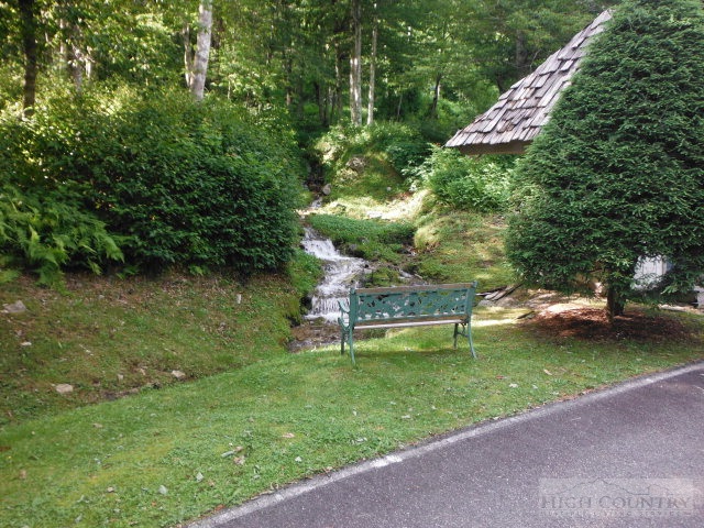 90 Fox Run Road Banner Elk, NC 28604 - Photo 9 of 16 Gallery Image 9
