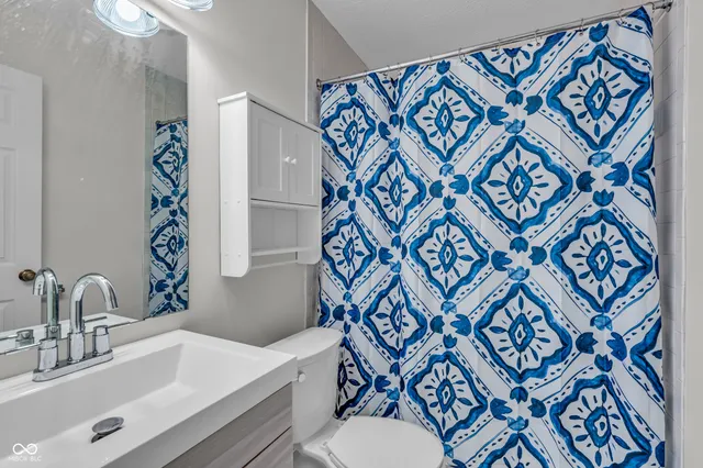 $255,000 | 5228 Greenwillow Road, Indianapolis, IN 46226