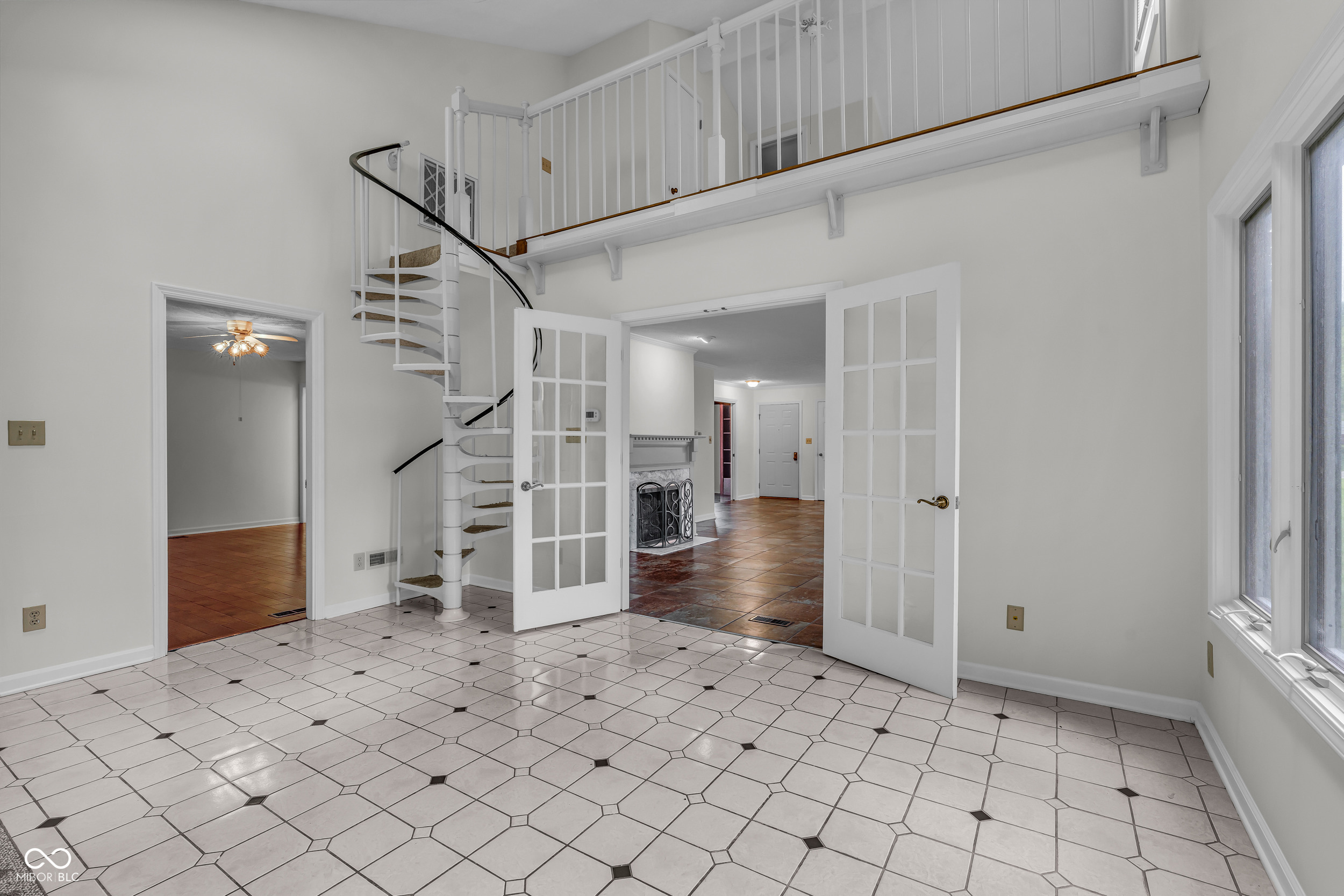 5228 Greenwillow Road Indianapolis, IN 46226 - Photo 23 of 45