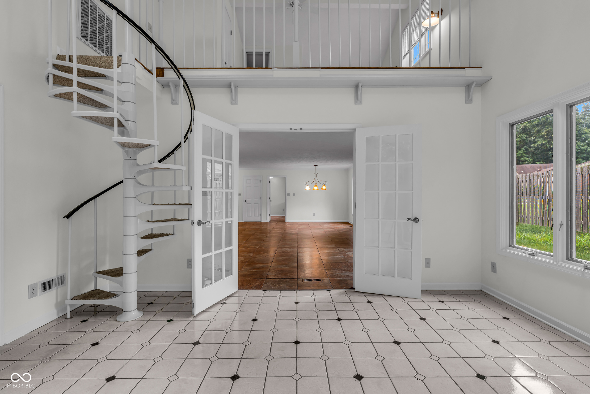 5228 Greenwillow Road Indianapolis, IN 46226 - Photo 24 of 45