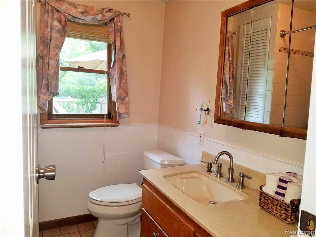 21592 Springhill Street Romulus, MI 48174 - Photo 21 of 31