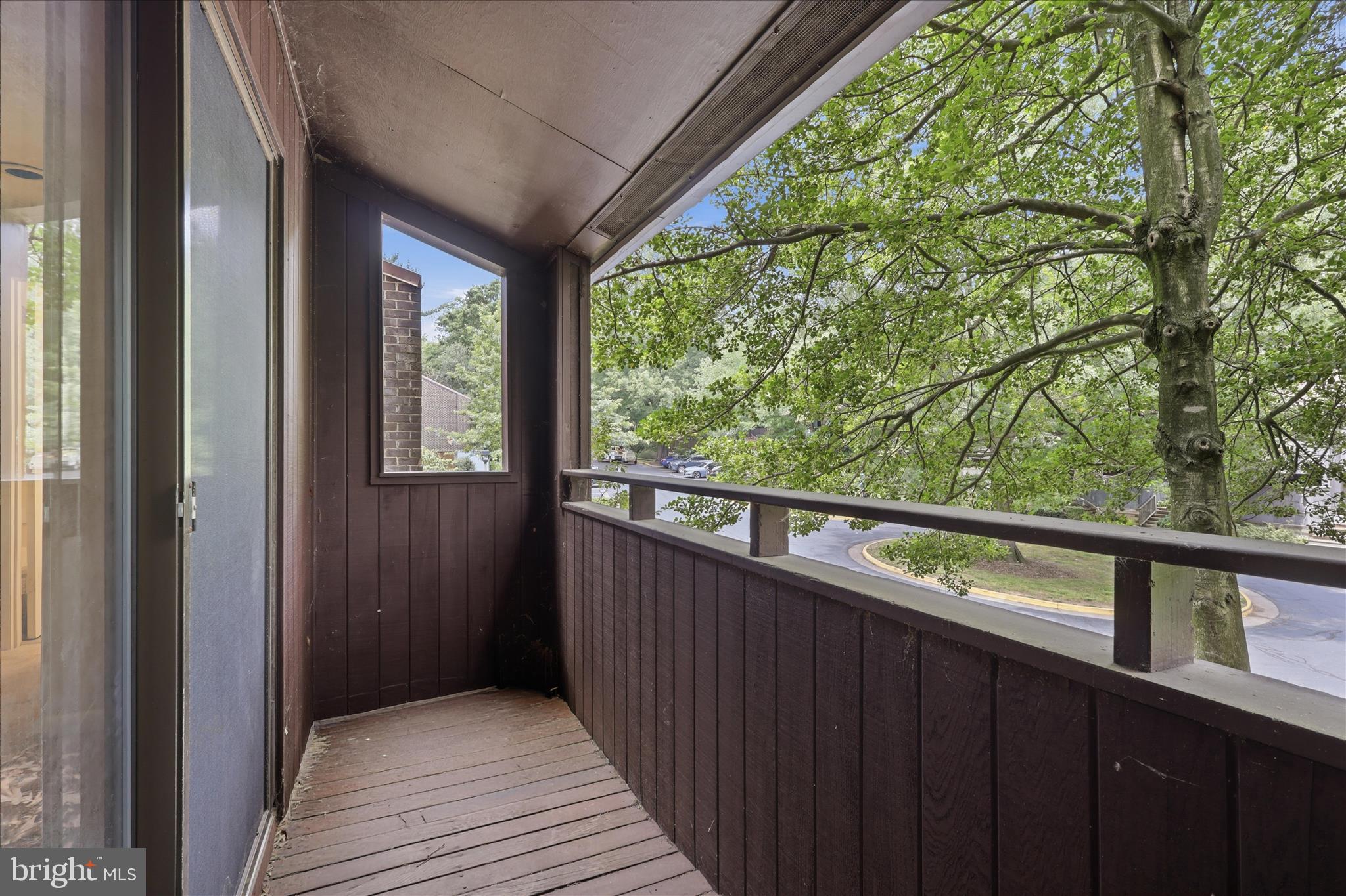 2043 Wethersfield Court Reston, VA 20191 - Photo 19 of 41