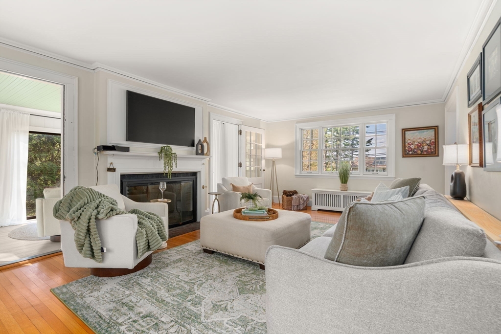 47 Indian Head Road Framingham, MA 01701 - Photo 11 of 36
