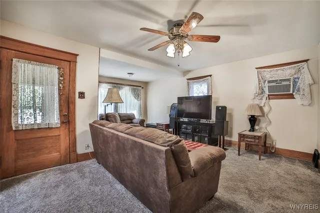 $214,900 | 417 Robinson Street, North Tonawanda, NY 14120