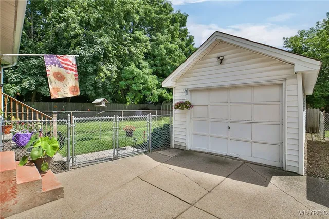 $214,900 | 417 Robinson Street, North Tonawanda, NY 14120