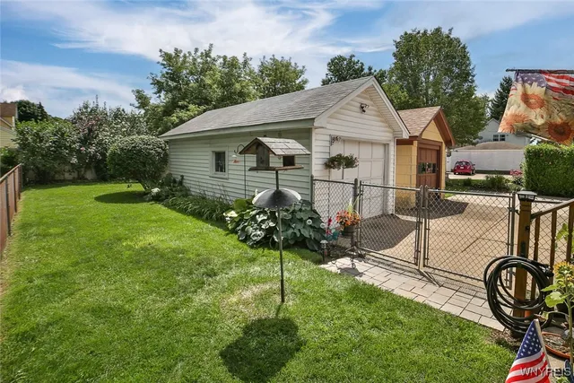 $214,900 | 417 Robinson Street, North Tonawanda, NY 14120