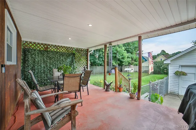 $214,900 | 417 Robinson Street, North Tonawanda, NY 14120