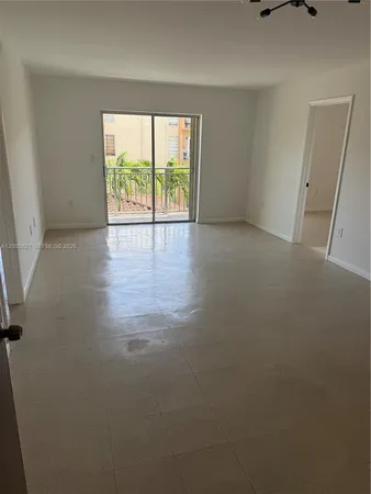 $2,000 | 4845 Northwest 7th Street, Unit 3075, Miami, FL 33126