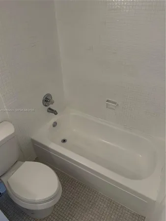 $2,000 | 4845 Northwest 7th Street, Unit 3075, Miami, FL 33126