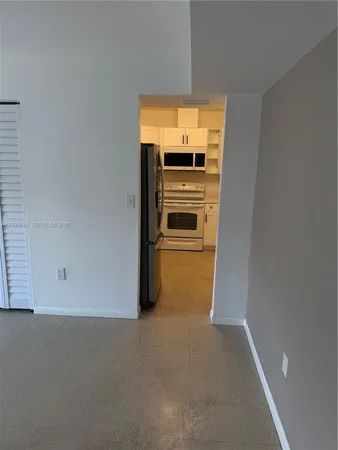 $2,000 | 4845 Northwest 7th Street, Unit 3075, Miami, FL 33126