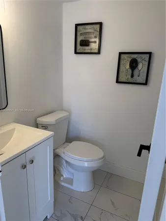 $2,000 | 4845 Northwest 7th Street, Unit 3075, Miami, FL 33126