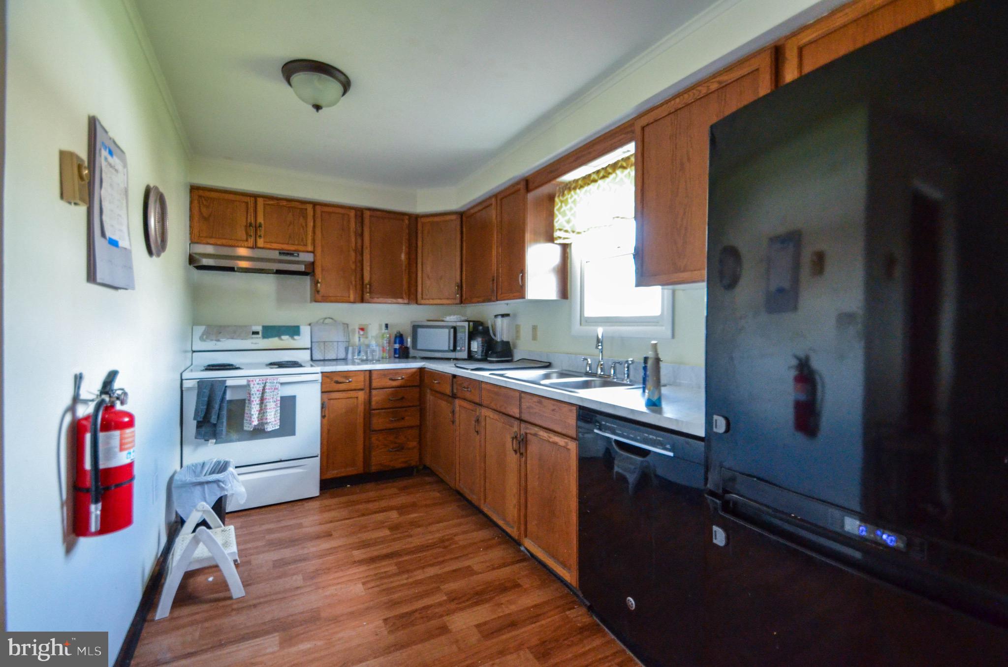 670 West Washington Street Slatington, PA 18080 - Photo 7 of 14