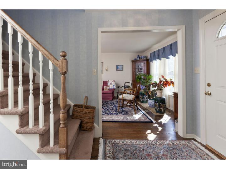 31 Fieldston Road Princeton Junction, NJ 08550 - Photo 2 of 25 Foyer