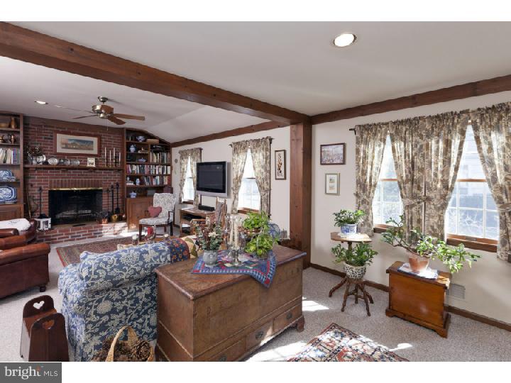31 Fieldston Road Princeton Junction, NJ 08550 - Photo 13 of 25 Family Room