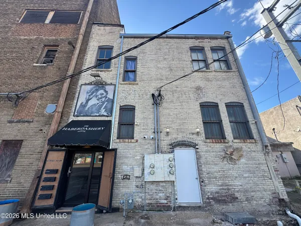$195,000 | 228 Yazoo Avenue, Unit A, Clarksdale, MS 38614