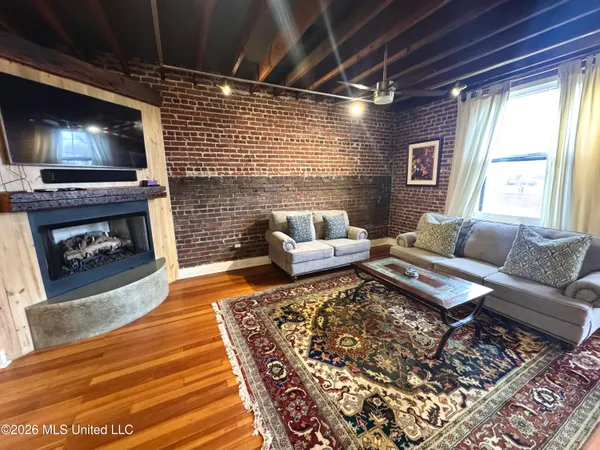 $195,000 | 228 Yazoo Avenue, Unit A, Clarksdale, MS 38614