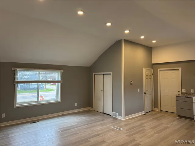 $1,400 | 549 Indian Church Road, Unit 1, West Seneca, NY 14224