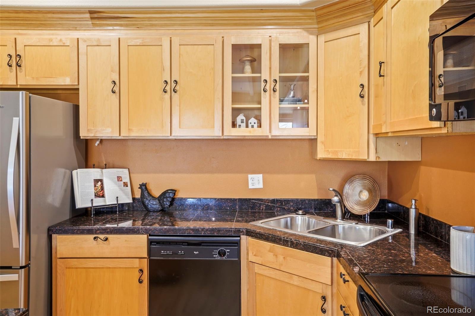 180 Cook Street, Unit 103 Denver, CO 80206 - Photo 10 of 27