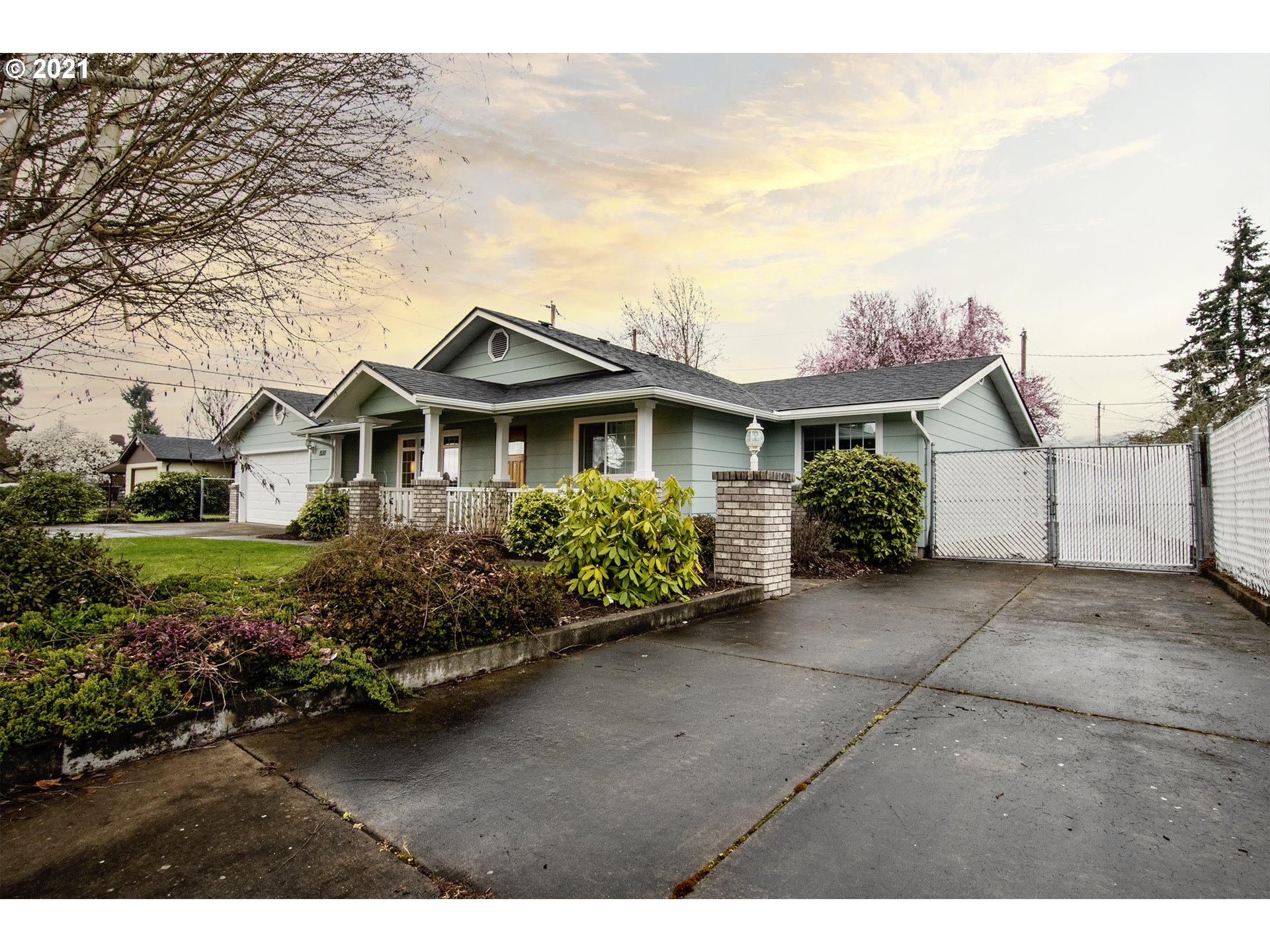 1550 Yolanda Avenue Springfield, OR 97477 - Photo 3 of 28 Gallery Image 3