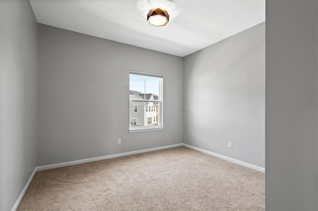 150 Curtis Court Pittsburgh, PA 15237 - Photo 20 of 29 an empty room with a window