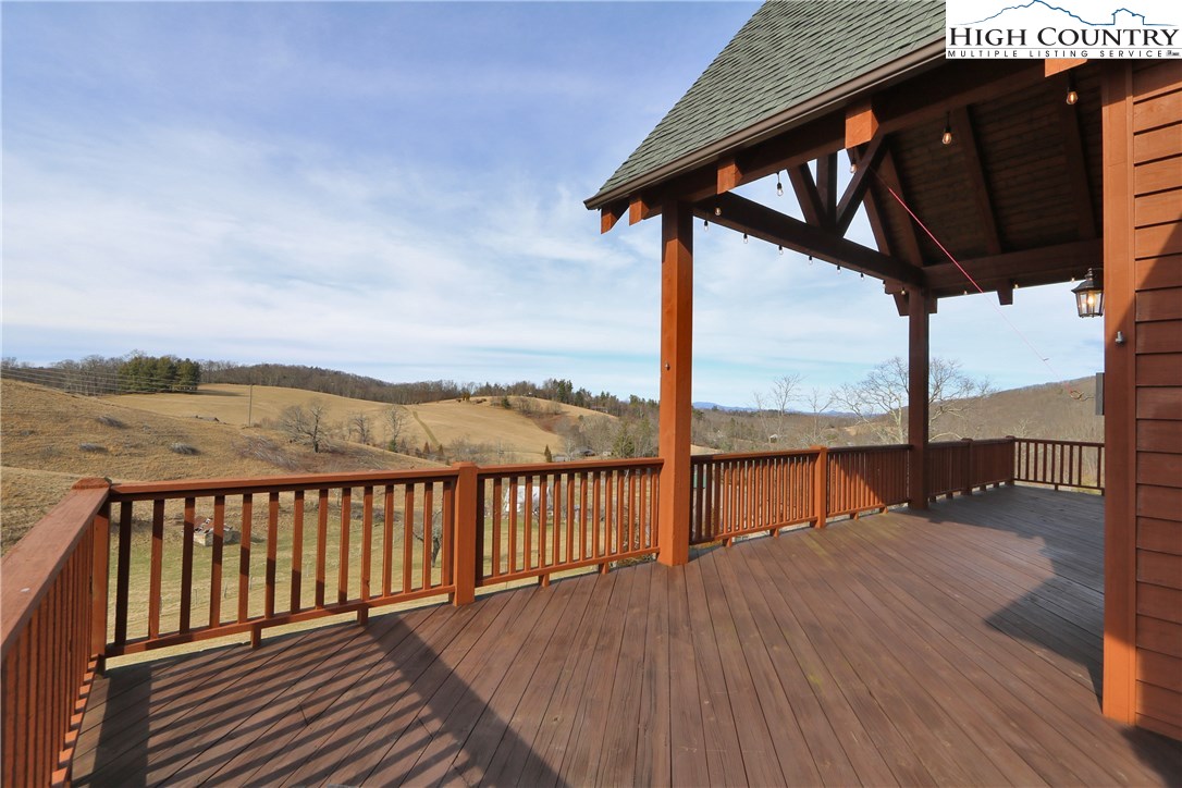 366 Brown Stone Ridge Drive Boone, NC 28607 - Photo 4 of 39 Gallery Image 4