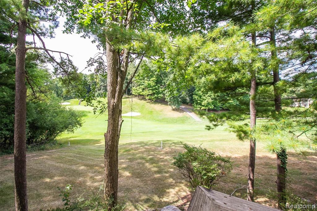 1931 Pine Ridge Lane Bloomfield Hills, MI 48302 - Photo 41 of 47