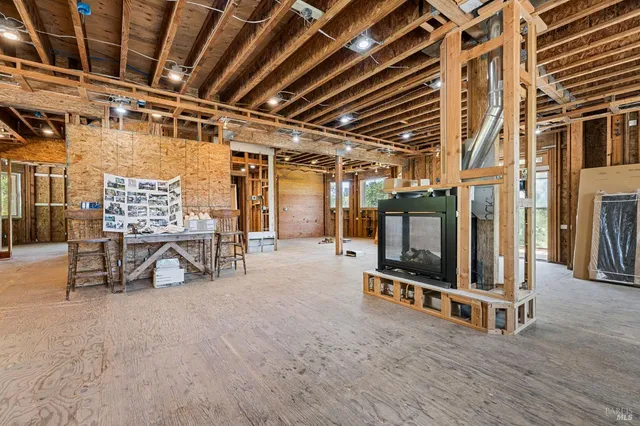 $1,200,000 | 10800 Falstaff Road, Sebastopol, CA 95472