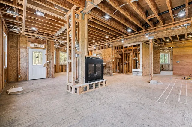 $1,200,000 | 10800 Falstaff Road, Sebastopol, CA 95472