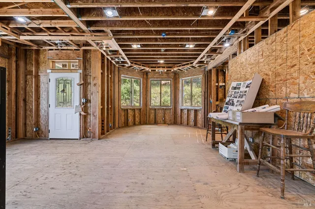 $1,200,000 | 10800 Falstaff Road, Sebastopol, CA 95472