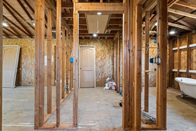 $1,200,000 | 10800 Falstaff Road, Sebastopol, CA 95472