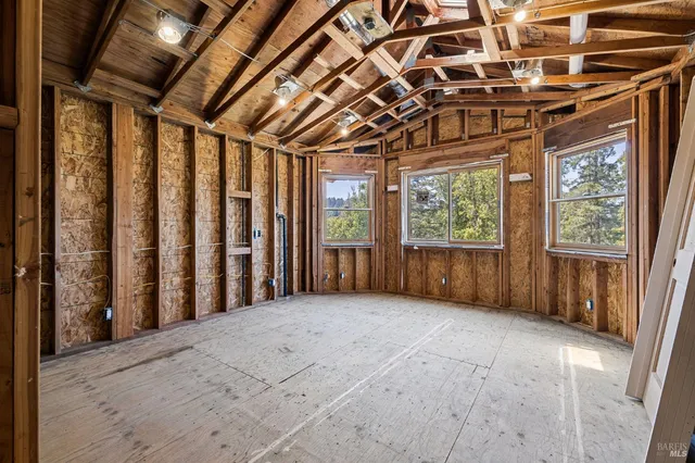 $1,200,000 | 10800 Falstaff Road, Sebastopol, CA 95472