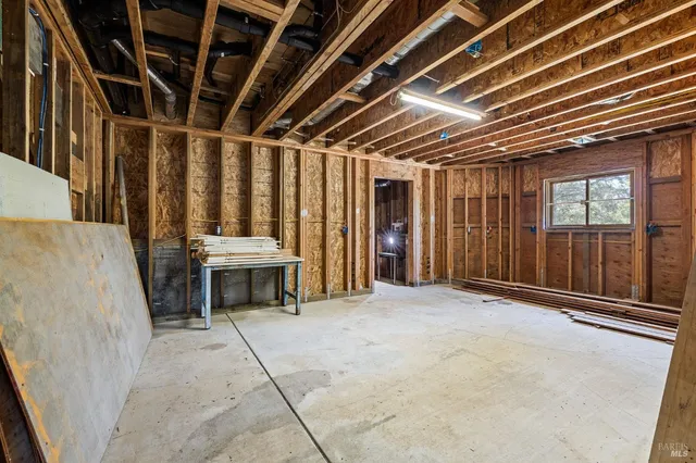 $1,200,000 | 10800 Falstaff Road, Sebastopol, CA 95472