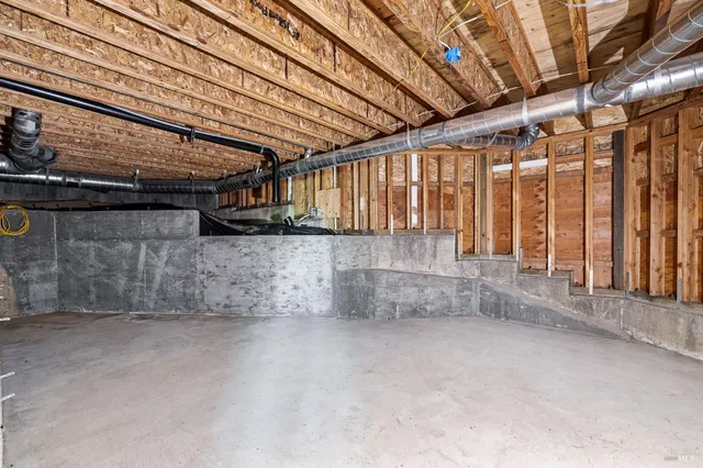 $1,200,000 | 10800 Falstaff Road, Sebastopol, CA 95472