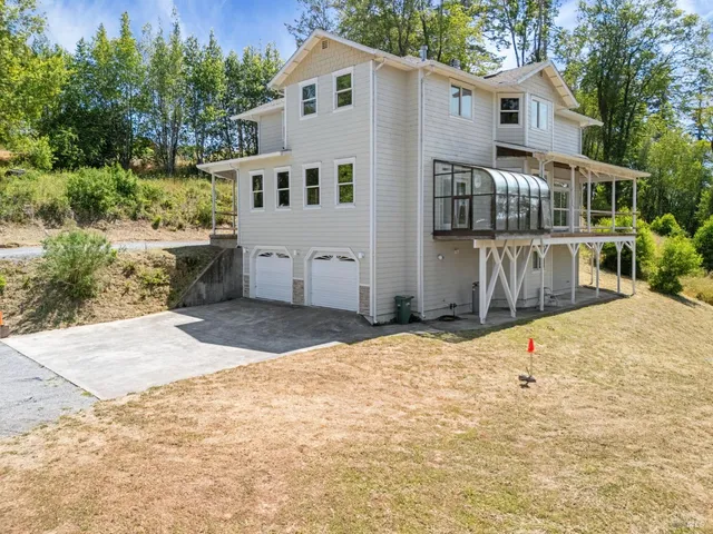 $1,200,000 | 10800 Falstaff Road, Sebastopol, CA 95472