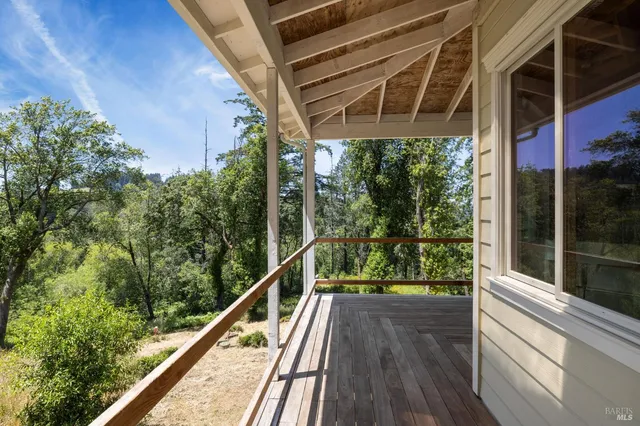 $1,200,000 | 10800 Falstaff Road, Sebastopol, CA 95472
