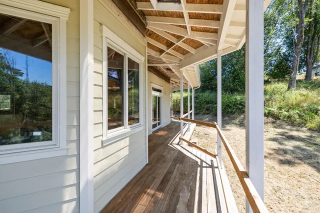 $1,200,000 | 10800 Falstaff Road, Sebastopol, CA 95472