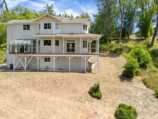 $1,200,000 | 10800 Falstaff Road, Sebastopol, CA 95472