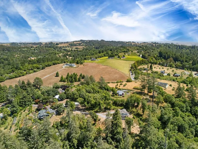 $1,200,000 | 10800 Falstaff Road, Sebastopol, CA 95472