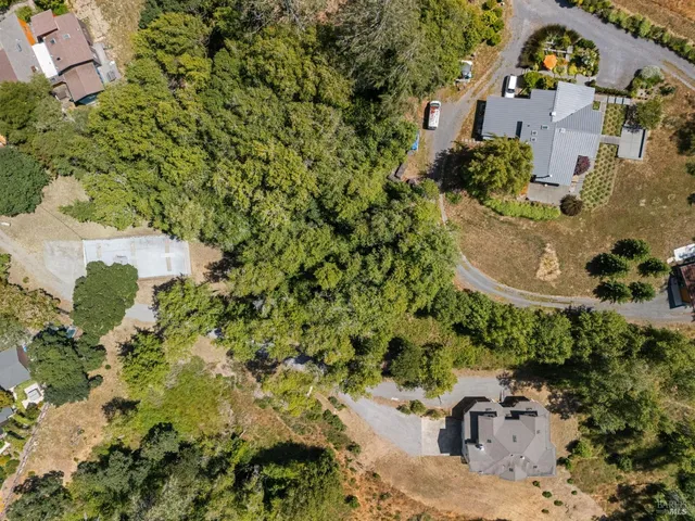 $1,200,000 | 10800 Falstaff Road, Sebastopol, CA 95472