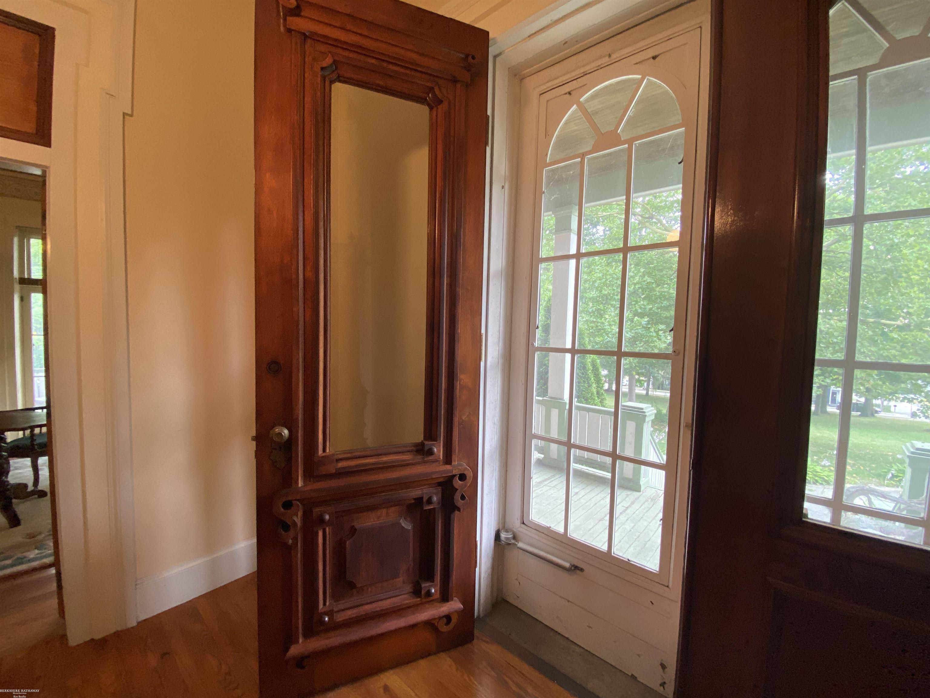 240 Minot Street Romeo, MI 48065 - Photo 11 of 57 50084343-11.JPG
