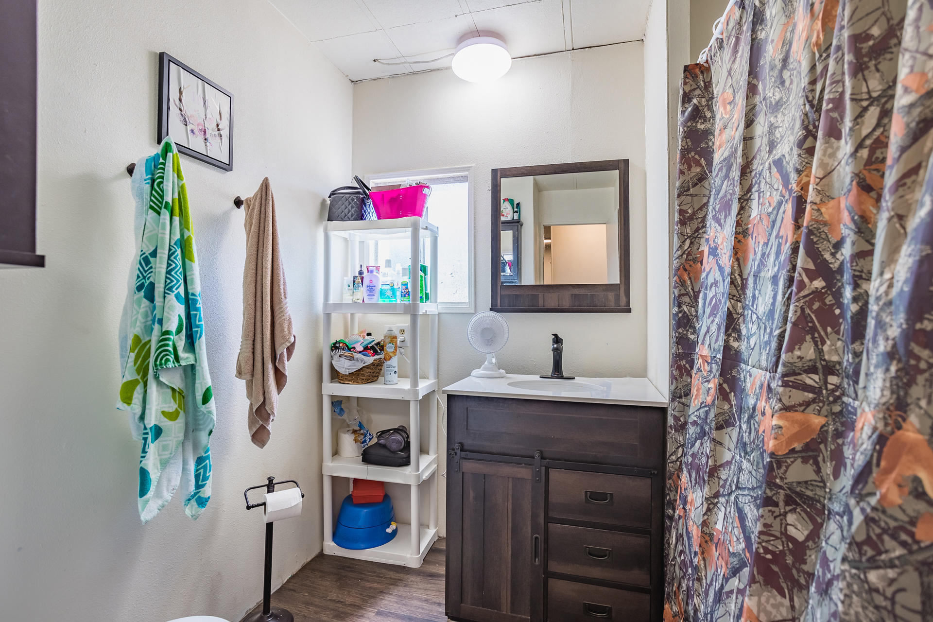 19541 Spring Gulch Road Anderson, CA 96007 - Photo 13 of 20 49 bathroom