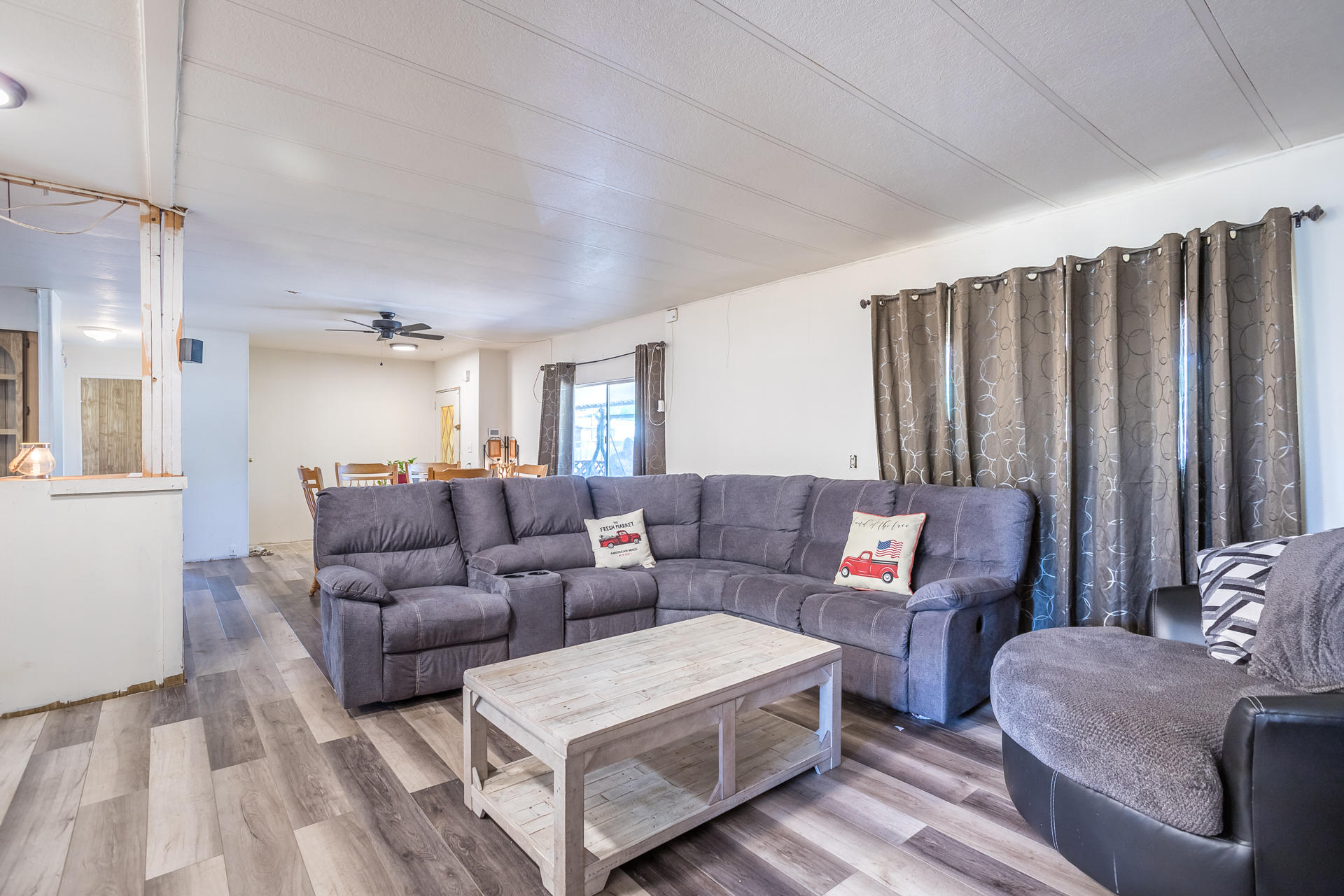 19541 Spring Gulch Road Anderson, CA 96007 - Photo 3 of 20 18 living room